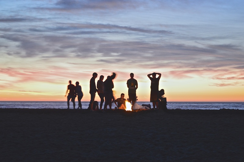 friends on the beach_Bell Digital